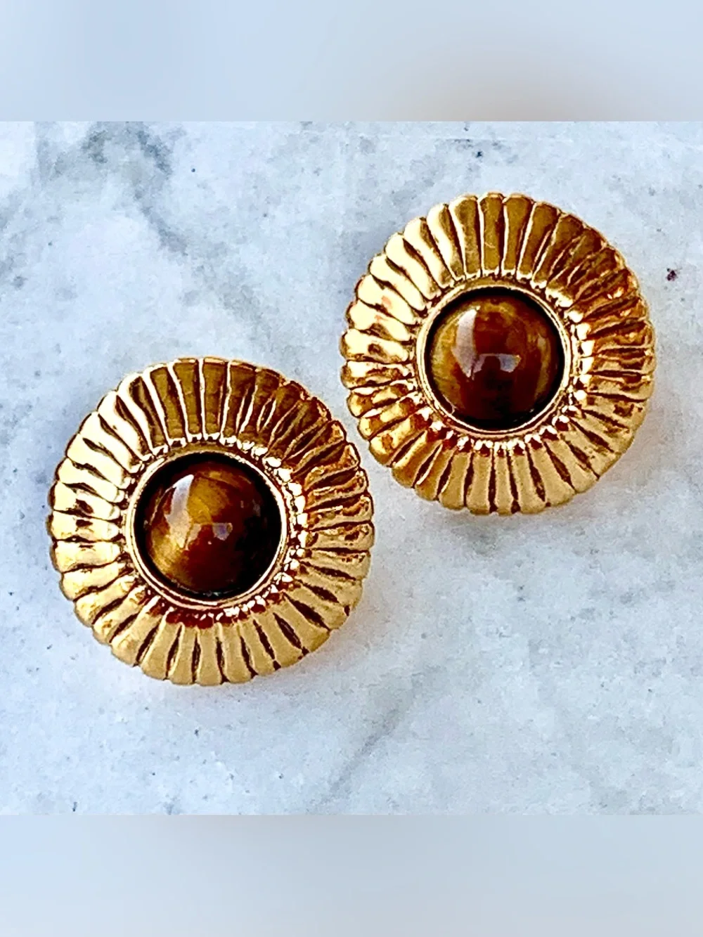 CHANEL 24K GOLD PLATED TIGERS EYE STONE Round Button CLIP Earrings VINTAGE 1986